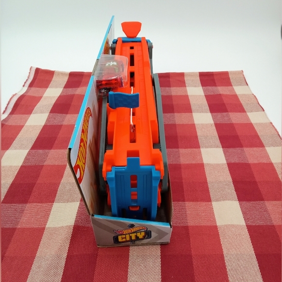 Hot Wheels Speed Track Transporter NIB - Picture 2 of 5